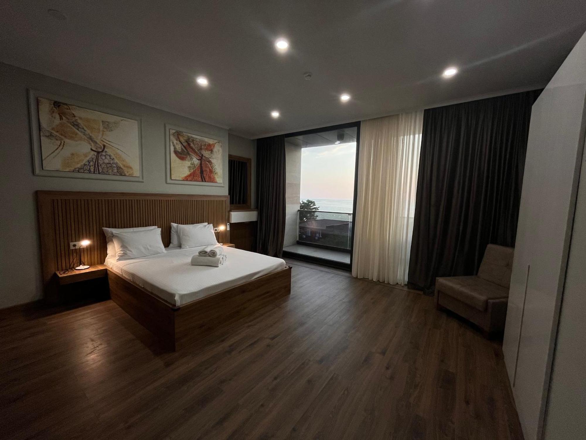 Golden Sun Kobuleti Hotel Ngoại thất bức ảnh